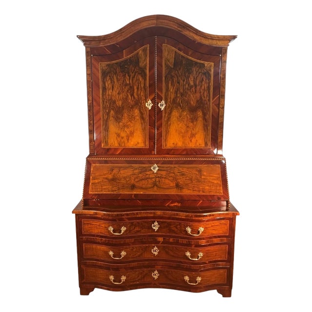 18th Century Baroque Walnut Bureau Cabinet with Figured Veneers For Sale