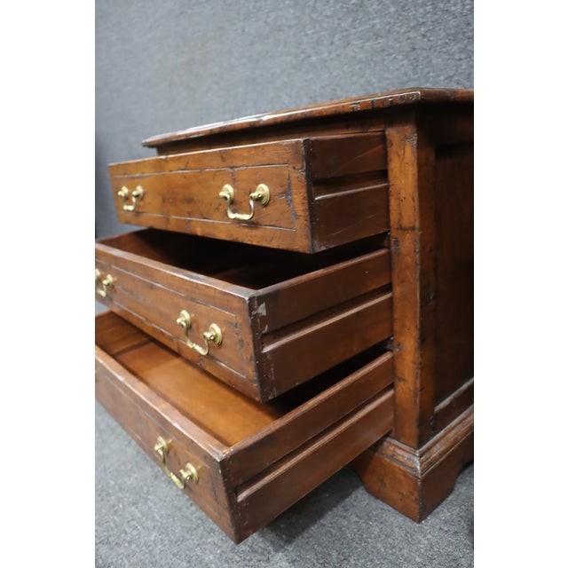 Late 20th Century Pair of Guy Chaddock Melrose Collection Cherry Three-Drawer Nightstands For Sale - Image 5 of 9