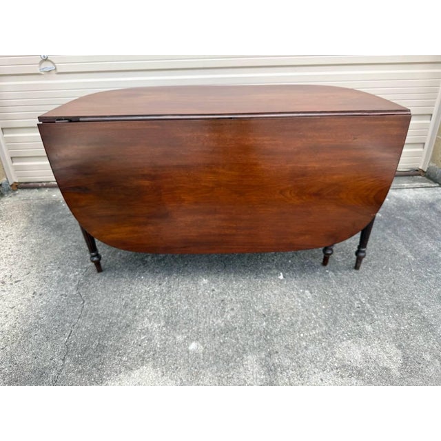 Antique English Federal Style Mahogany Gate Leg Dining Table For Sale - Image 12 of 16