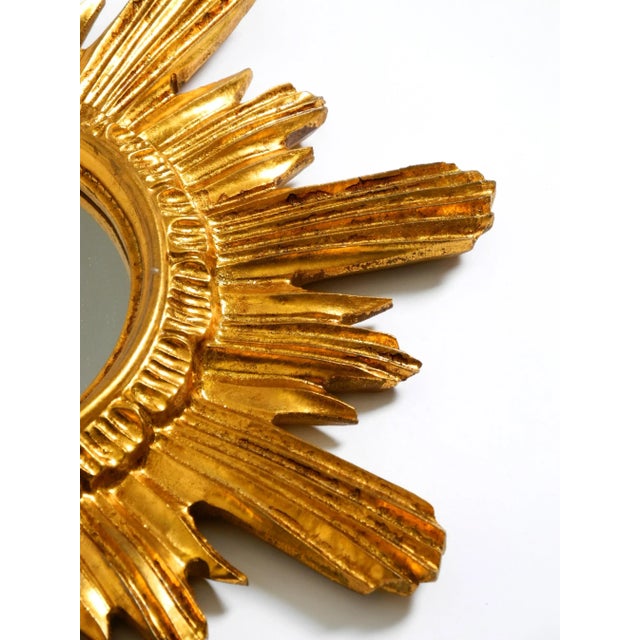 Gold Mid-Century Modern Italian Sunburst Wall Mirror in Wood and Resin, 1950s For Sale - Image 8 of 15