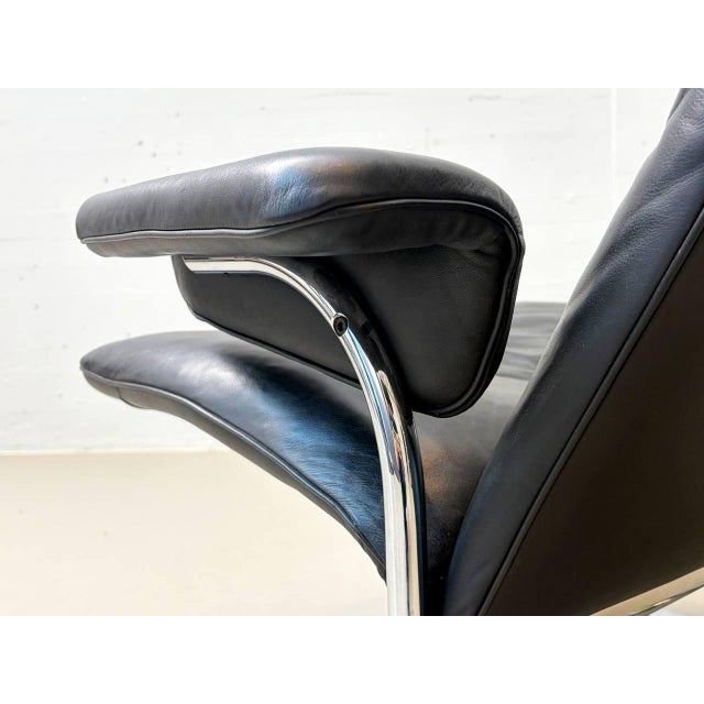 Set of DS-2030 Leather Chair with Ottoman by Hans Eichenberger for de Sede, 1970s For Sale - Image 12 of 16