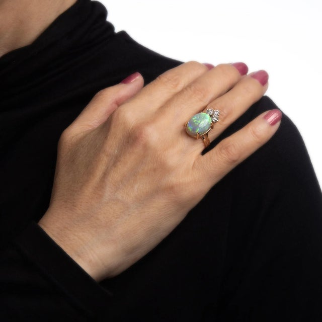 Natural Opal Diamond Ring Vintage 14k Yellow Gold Oval Crown Jewellery size 5.75 For Sale In Los Angeles - Image 6 of 7