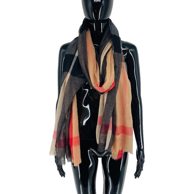 Early 21st Century Burberry Beige Plaid 100% Cashmere Scarf For Sale - Image 5 of 8