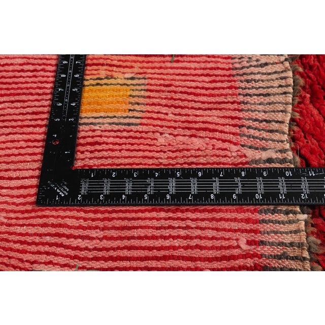 Textile Vintage Boujad Moroccan Rug, 02'10 X 06'11 For Sale - Image 7 of 10