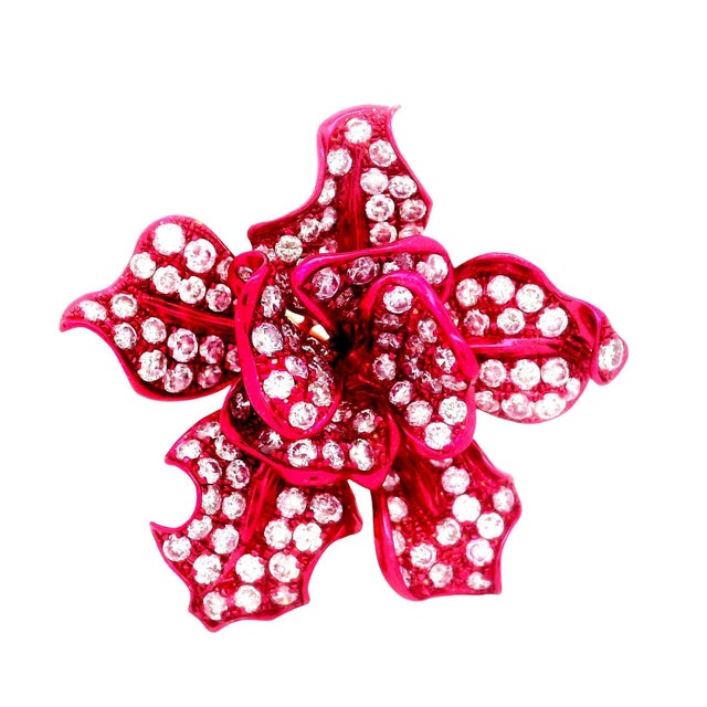 Modern Diamond 18k Gold Red-Rhodium Flower Cocktail Ring, Size 6.25 For Sale - Image 3 of 7