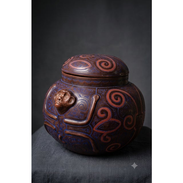 Brazilian Marajoara Ceramic Vase in the style of Raimundo Cardoso, 1980s, in Flawless conditions. Designed 1980 to 1989