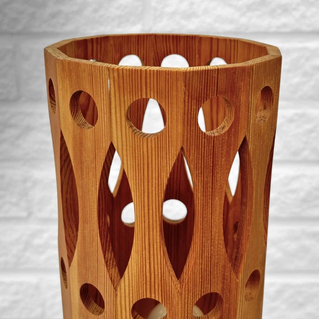 Swedish Pinewood Table Lamp by L.O. Nilsson for Nordisk Present, 1970s For Sale - Image 6 of 9