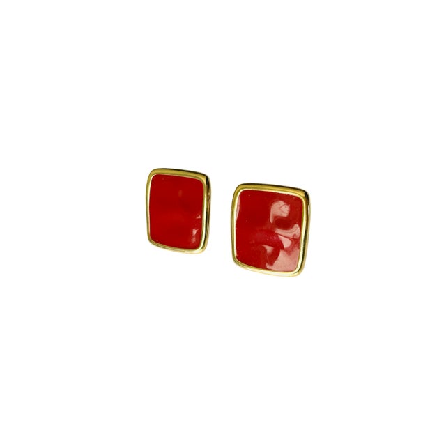 Mid-Century Modern A Pair of Vintage Monet Red Enamel & Gold-Tone Clip-on Earrings – Mid-Century Modern Rectangular Statement Earrings For Sale - Image 3 of 5