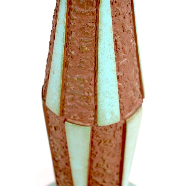 Mid-Century Modern Ceramic Table Lamps - A Pair For Sale In New York - Image 6 of 9