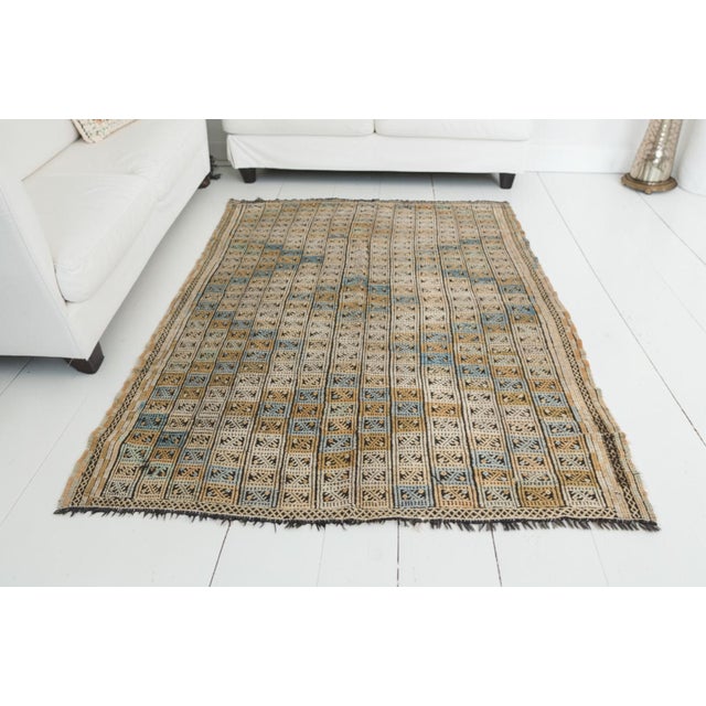 1960s Mid 20th Century Geometric Anatolian Handwoven Kilim Rug For Sale - Image 5 of 10