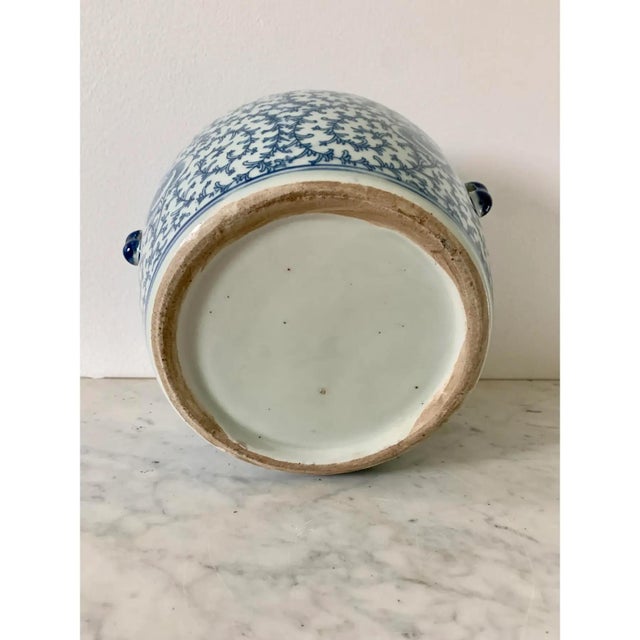 Chinoiserie Blue and White Porcelain Covered Jars With Foo Dog Finials, Pair For Sale - Image 11 of 13