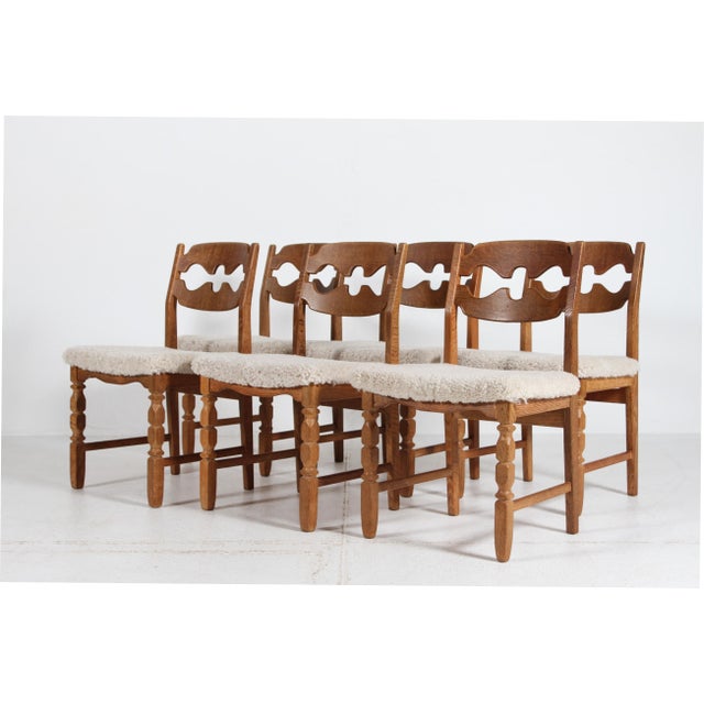 1970s Danish Razor Blade Chairs in Oak and Sheepskin from Henning Kjærnulf, 1970s, Set of 8 For Sale - Image 5 of 10