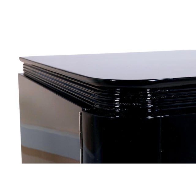 1930s Art Deco Black High-Gloss Lacquered Sideboard with Mirrored Drawers, 1930s For Sale - Image 5 of 9