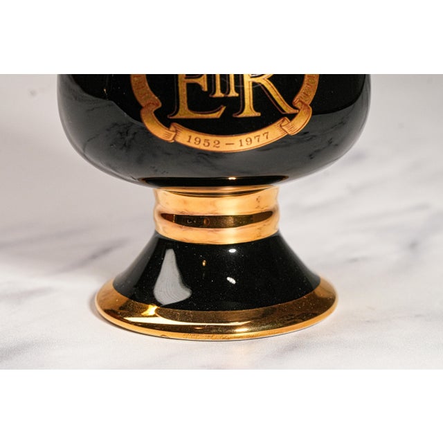 1970s Amazing Vintage Silver Jubilee Commemorative Souvenir Queen Elizabeth II 1977 24kt Gold Lined Goblet Royalty Home Decor For Sale - Image 5 of 11