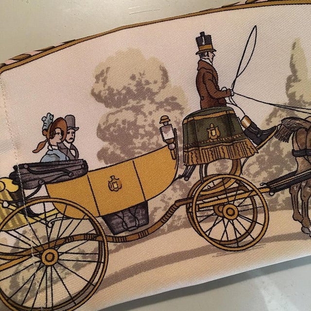 Contemporary Hermes Vintage Handmade La Promenade De Longchamps Silk Scarf Surgical Face Mask For Sale - Image 3 of 7