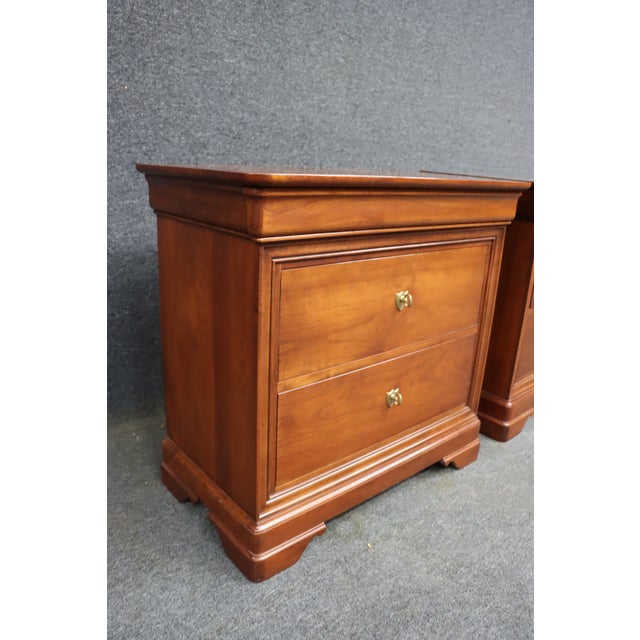 Late 20th Century Louis Philippe Style Cherry Nightstands by Stickley – Pair For Sale - Image 5 of 15