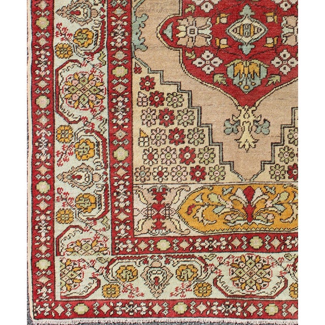 Tribal Antique Oushak Rug by Keivan Woven Arts, Hand-Knotted, Turkey, 1930 For Sale - Image 3 of 6