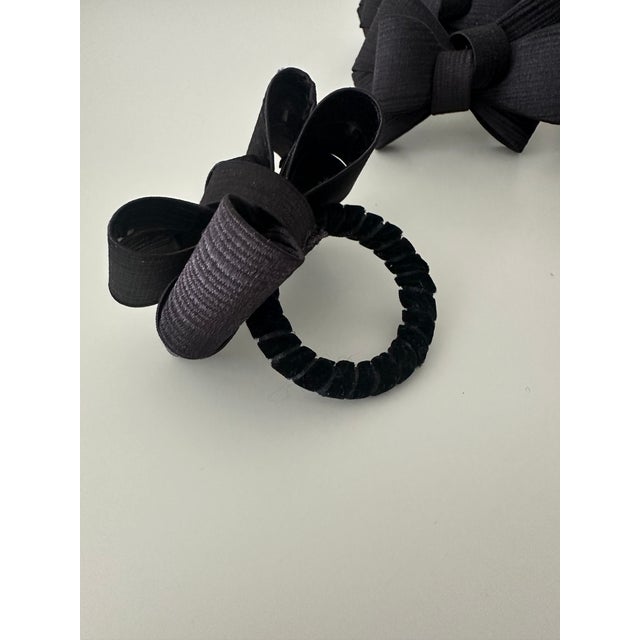Set of 7 Juliska Tuxedo Napkin Rings in black perfect for a formal occasion or casual get together. Purchased from Juliska...