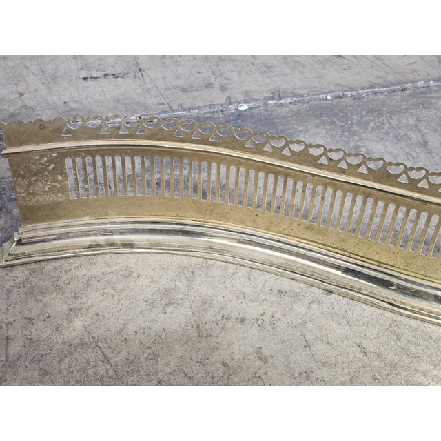 Late 20th Century Late 20th Century Virginia Metalcrafters Colonial Williamsburg Brass Serpentine Fender Cw 102 For Sale - Image 5 of 13