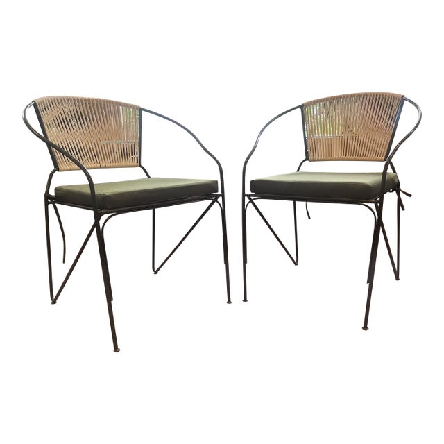Mid-Century Modern Wrought Iron Patio Chairs (Set of 2) Attributed to the Style of Frederick Weinberg For Sale