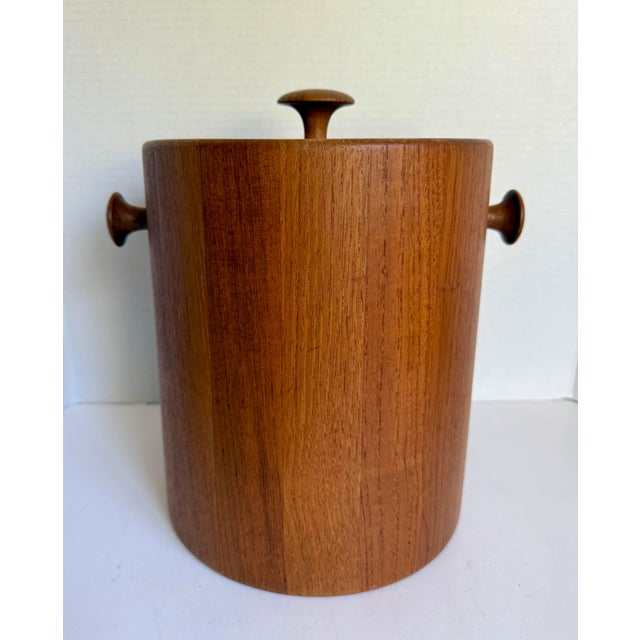 Vintage Mid-Century Danish Modern Teak Ice Bucket With Lid & Liner For Sale In Los Angeles - Image 6 of 12