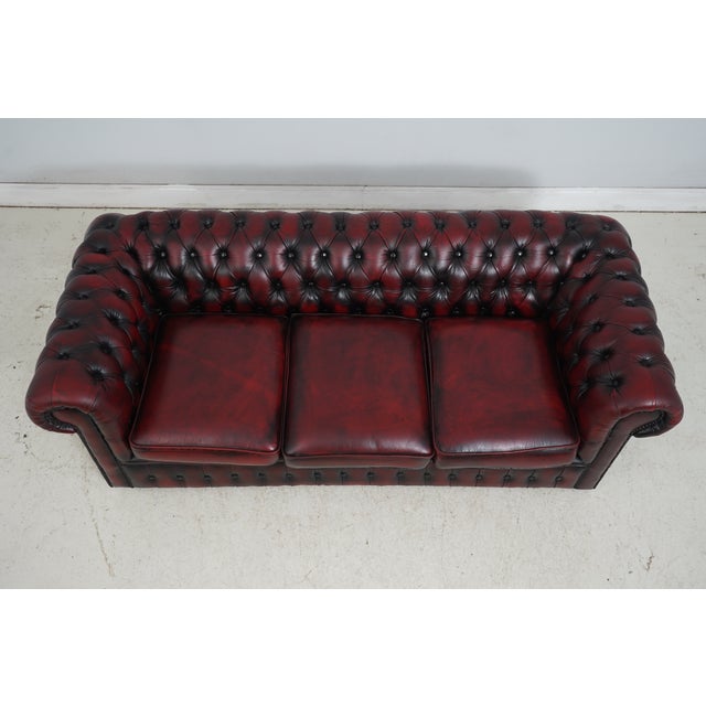 English English Style Leather Tufted Chesterfield Sofa For Sale - Image 3 of 18