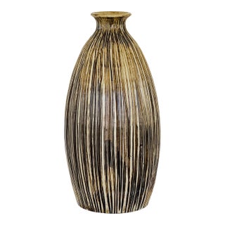 20th Century Signed Japanese Studio Pottery Vessel For Sale