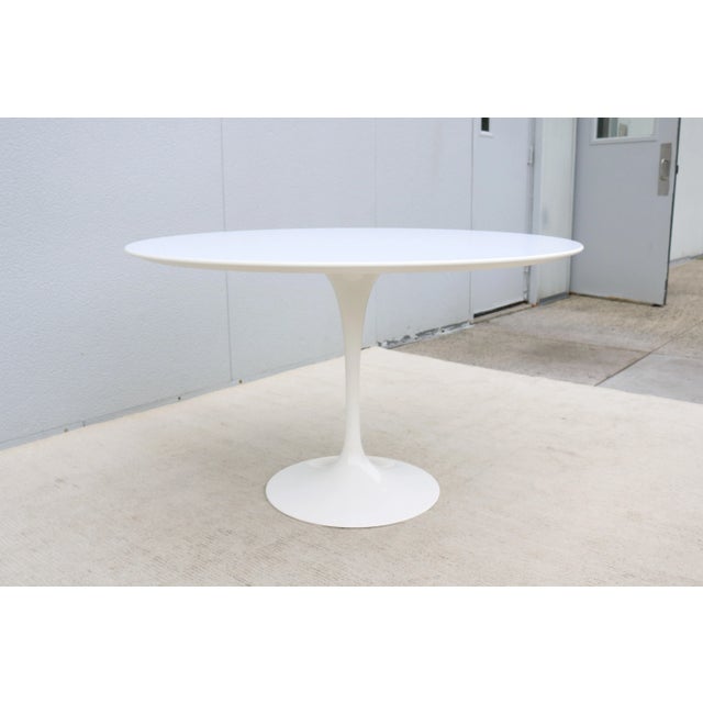 Mid-Century Modern Eero Saarinen for Knoll 47" Round White Tulip Dining Table For Sale - Image 11 of 18