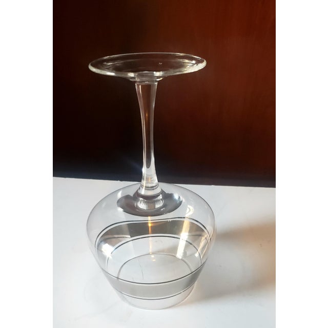 Glass Mid-Century Modern Dorothy Thorpe Style Platinum Double Band Wine Glass Barware For Sale - Image 7 of 7