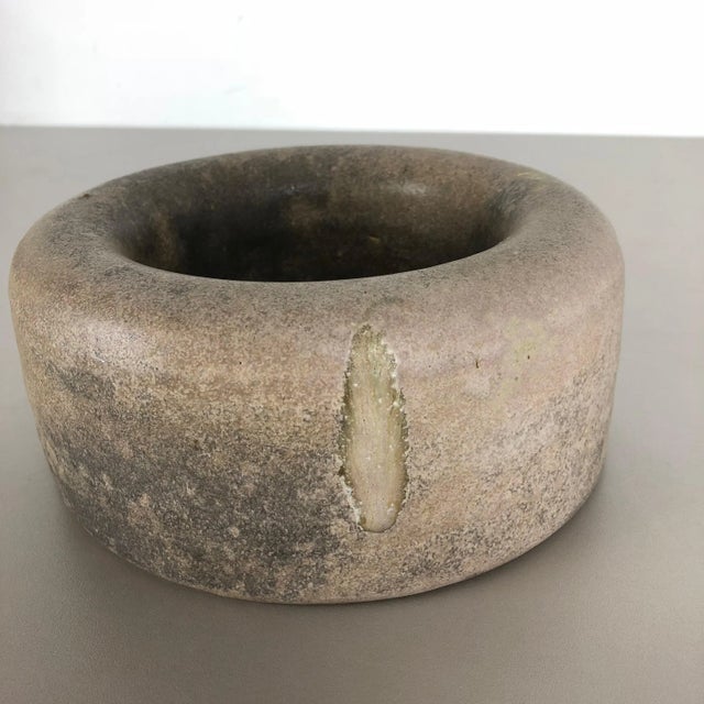 1960s Ceramic Shell Vase by Piet Knepper for Mobach, 1960s For Sale - Image 5 of 12