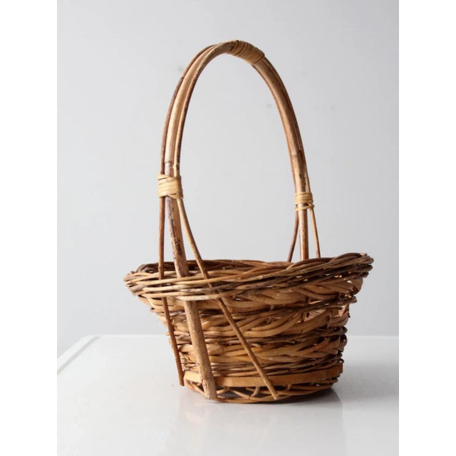 Farmhouse Vintage Woven Handle Basket For Sale - Image 3 of 11