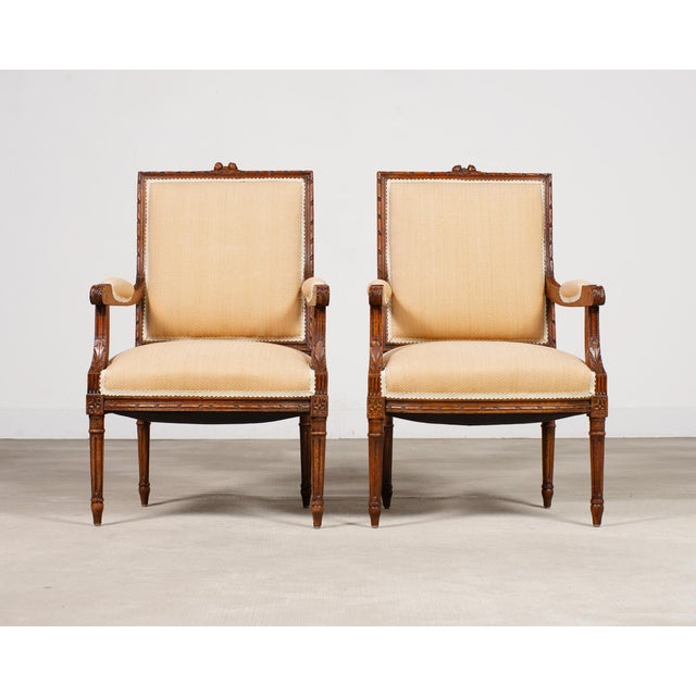 French Pair of French Louis XVI Carved Walnut Fauteuil Armchairs For Sale - Image 3 of 17