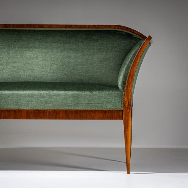 Biedermeier Bench in Walnut, 1820 For Sale - Image 9 of 11