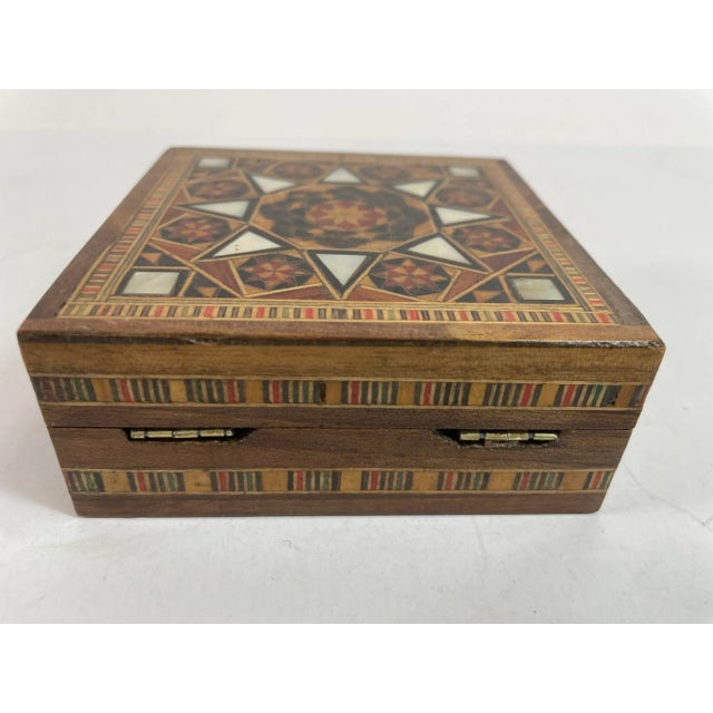 Vintage Middle Eastern Moorish Inlaid Marquetry Mosaic Box For Sale In Palm Springs - Image 6 of 12