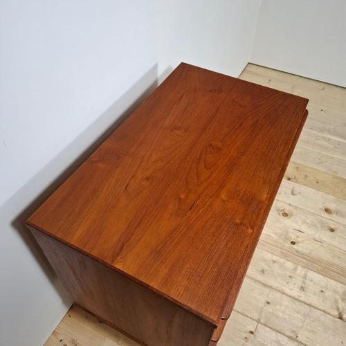 Mid-Century Modern Danish Teak 3-Drawer Chest, 1960s For Sale - Image 4 of 9
