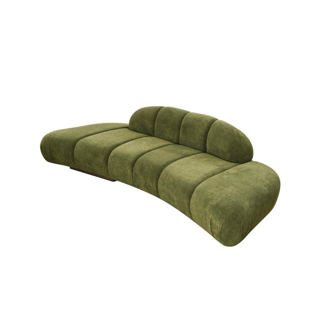 Le Croissant Modern Curved Sofa in Green For Sale - Image 11 of 11