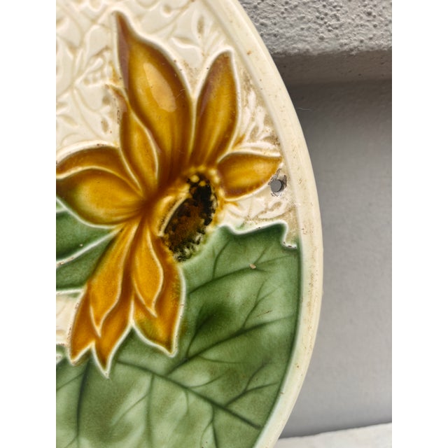 Art Nouveau Large Majolica Sunflower Platter Villeroy & Boch, Circa 1920 For Sale - Image 3 of 5