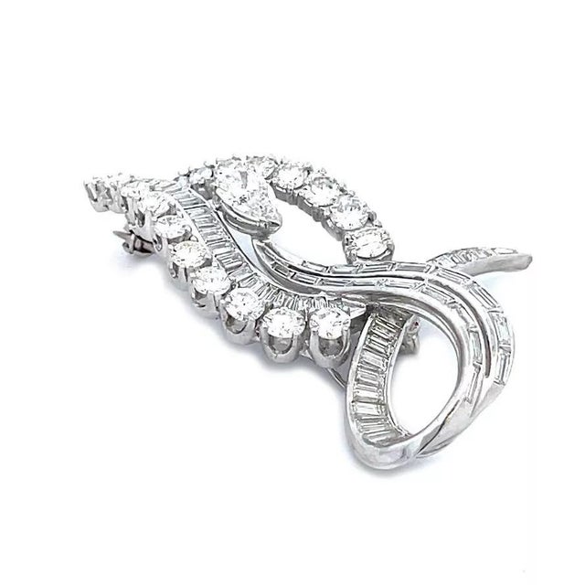 Contemporary Platinum Diamond Open Style Long Stem Leaf Brooch 14k Gold Pin For Sale - Image 3 of 7