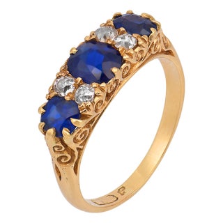 Late 19th Century Victorian English Gia No Heat Sapphire Diamond 18k Yellow Gold Band Ring, Size 6.75 For Sale