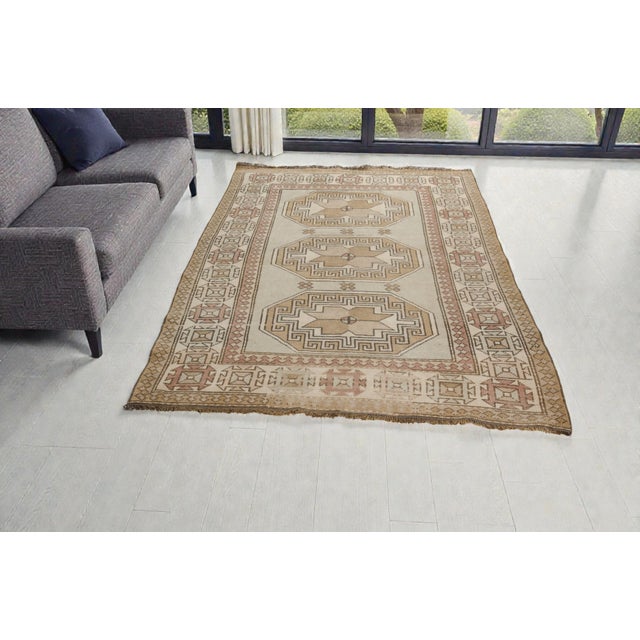 Natural Oushak Mid 20th Century Rug For Sale - Image 4 of 10