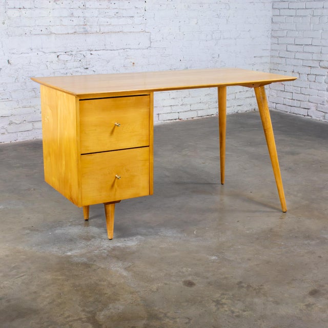 Fantastic vintage MCM (Mid-Century Modern) maple student desk #1560 Planner Group for Winchendon designed by Paul McCobb....