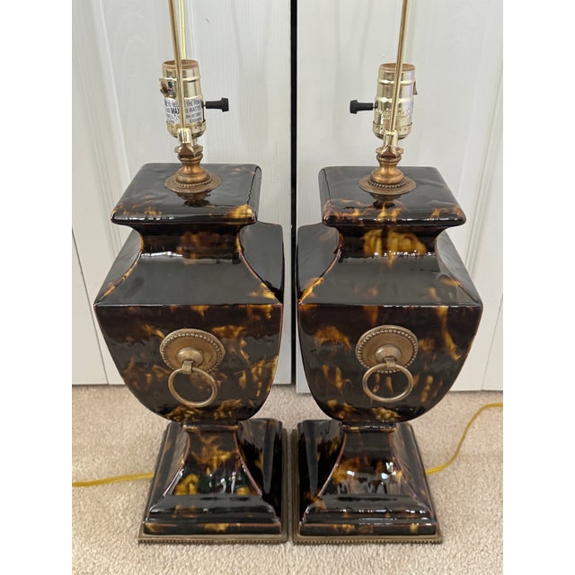 2010s Contemporary Currey & Company Crestview Tortoise Shell Ceramic Neoclassical Table Lamps - Pair For Sale - Image 5 of 17