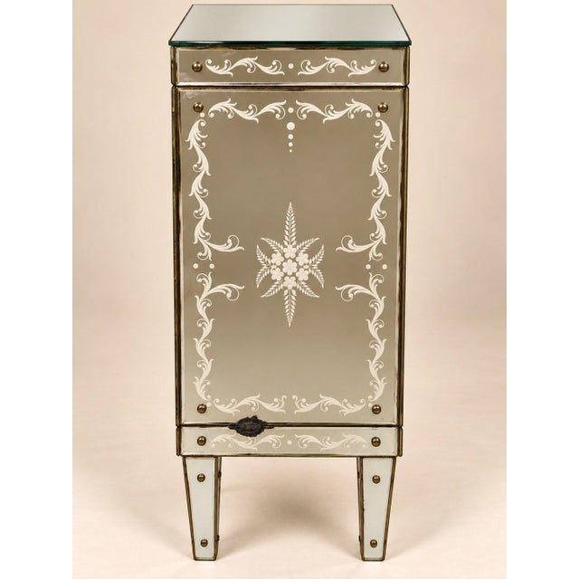 Venetian Art Deco Buffet-Bar Eglomisé and Beveled Glass, 1940s For Sale - Image 3 of 8