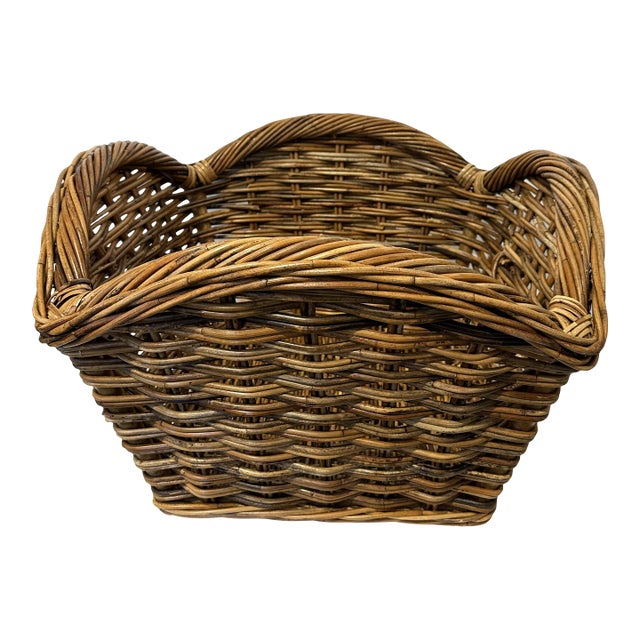 French Country Style Laurel Wicker Basket For Sale