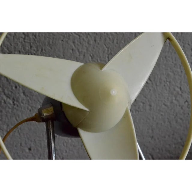 1950s Vintage French Table Fan from Calor For Sale - Image 5 of 7
