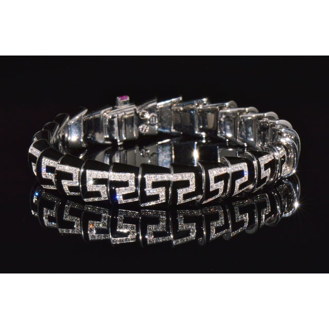 This exceptional designer bracelet from Roberto Coin's coveted Cobra / Animalier Collection is a striking expression of...