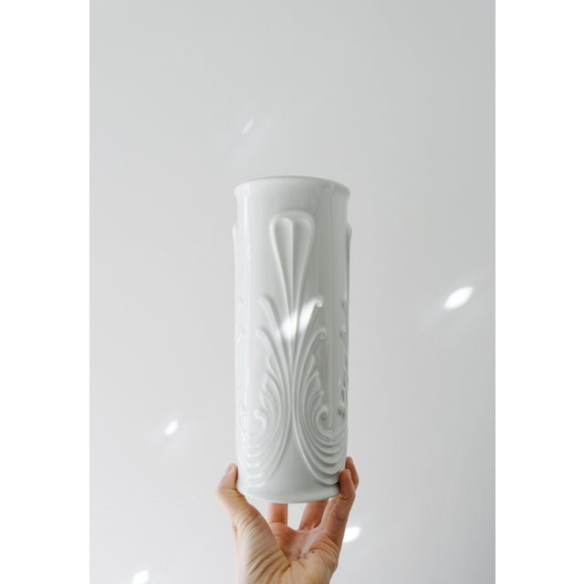 Royal Kpm Mid Century Modern Glazed White Porcelain Vase For Sale In Atlanta - Image 6 of 13