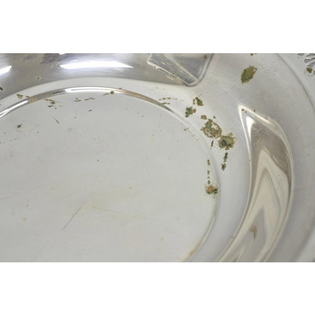 Vintage Wm Rogers 835 Silver Plated Round Collection Plate Serving Dish - A Pair For Sale - Image 9 of 13