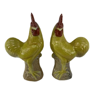 Chinese Export Porcelain Roosters a Pair
