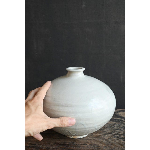 Joseon Dynasty White Porcelain Jar / 15th-19th Century / Excavated Flower Vase For Sale - Image 4 of 18
